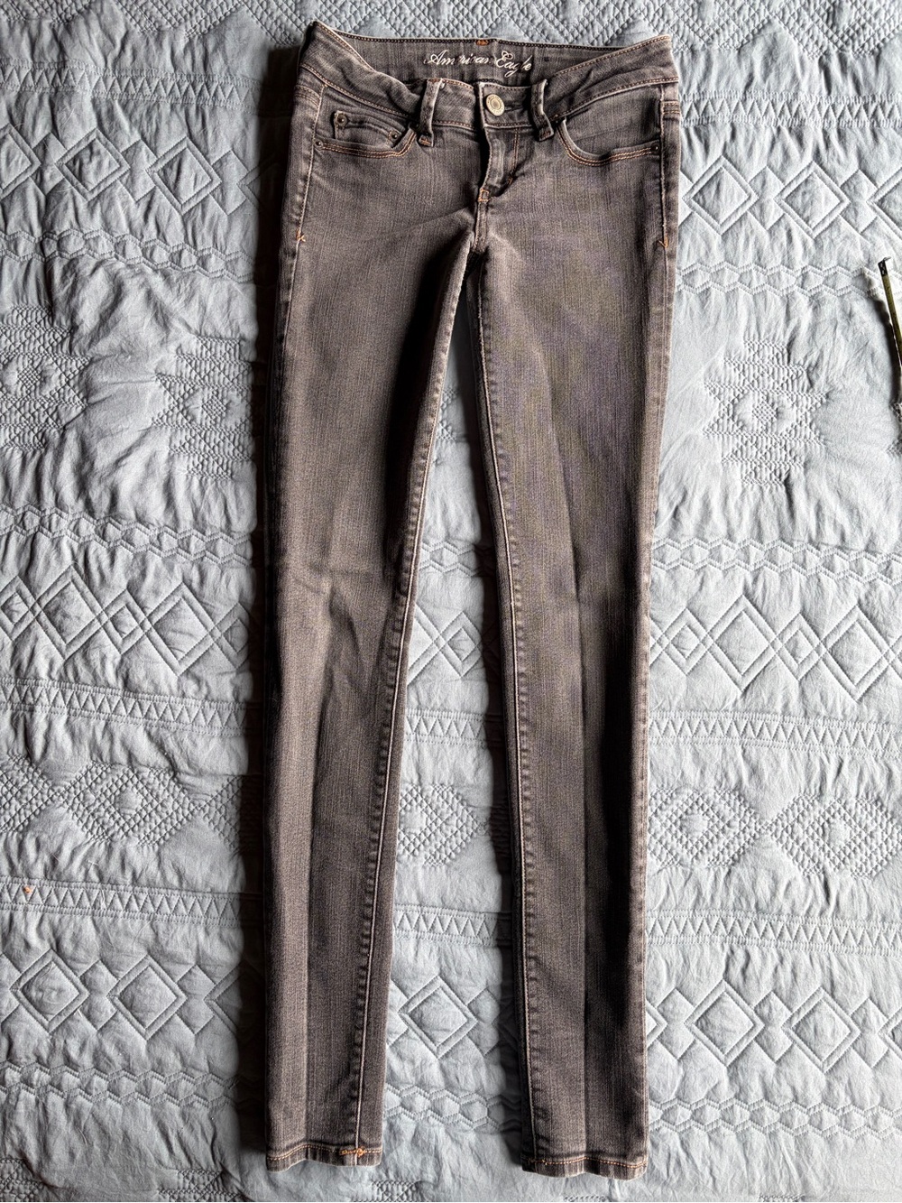 American Eagle Grey Stretch Skinny Jeans Size 4